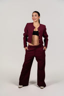 Ref.111: Suit - Blazer Corto Elegante y Pantalón Bota Recta – Vinotinto