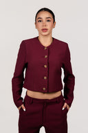 Ref.111-1: Blazer Corto Elegante – Vinotinto
