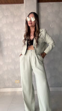 Ref. 074: Suit - Blazer corto y Pantalón recto – verde manzana