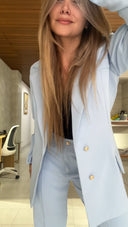 Ref.077: Suit - Blazer semioversize y pantalón clásico semicampana – azul bebé