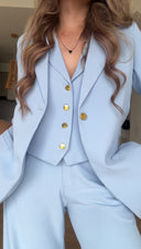 Ref. 085: Suit - Blazer, Chaleco cuello y Pantalón clásico – azul bebé