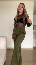 Ref. 081-1: Pantalón clásico semicampana – Verde militar