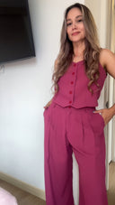 Ref. 087: Set - Chaleco semiceñido y pantalón con prenses-Cereza