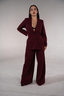 Ref.115: Traje Vioka Rojo Vino